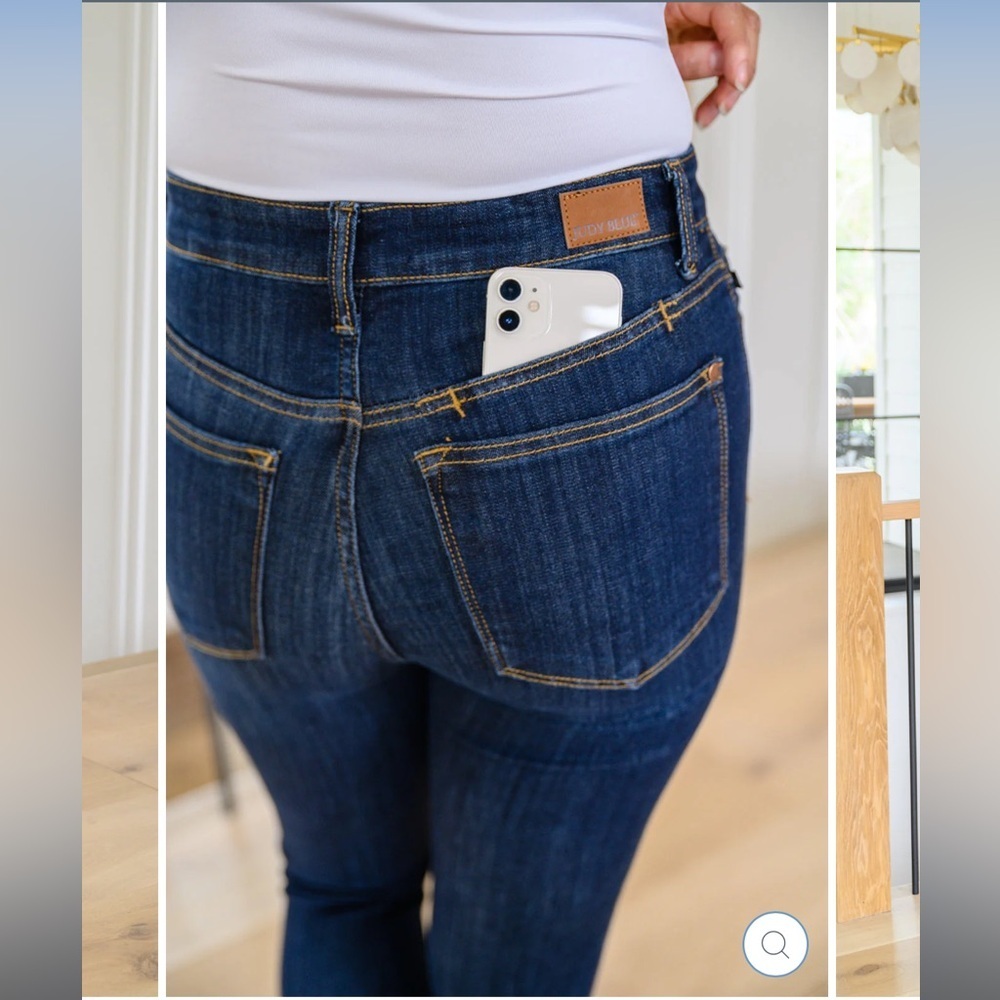 Judy Blue Dark Wash Denim Yoke Hidden Phone Pocket Women's Jeans 82409 Size 3